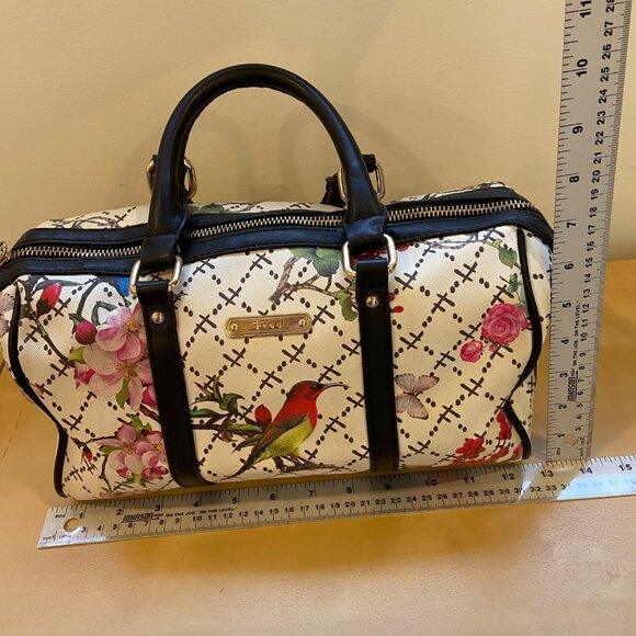 Feggi Floral Bird Print shoulder Bag With Black Handles & Gold-Tone Accents - Picture 8 of 11